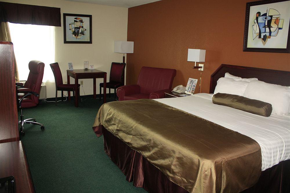 Super 8 By Wyndham Somerset Extérieur photo