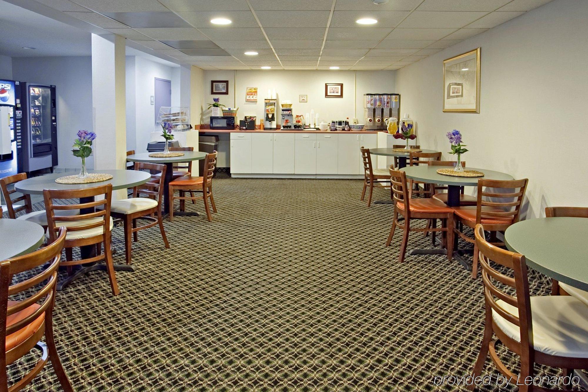 Super 8 By Wyndham Somerset Extérieur photo