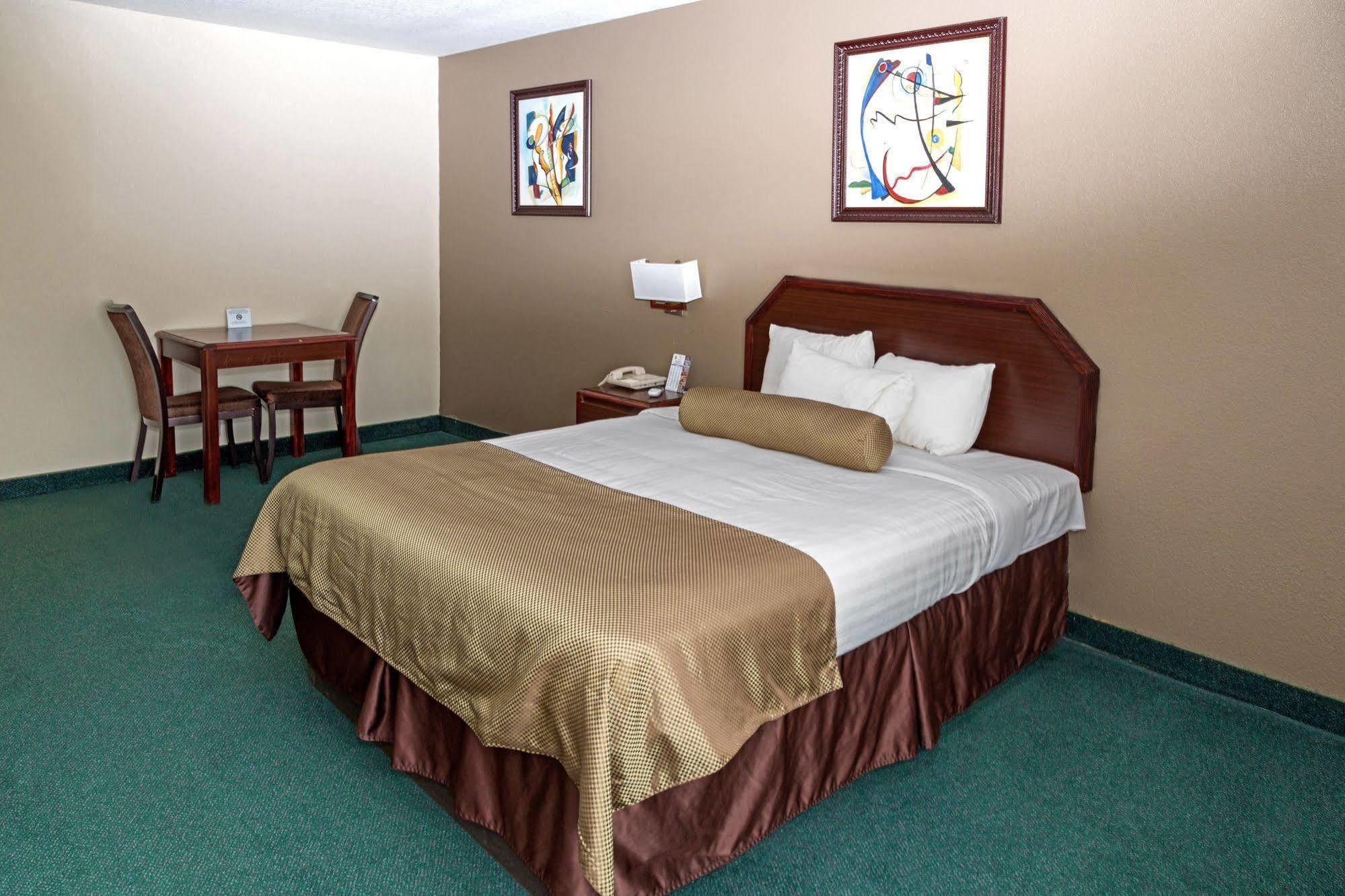 Super 8 By Wyndham Somerset Extérieur photo