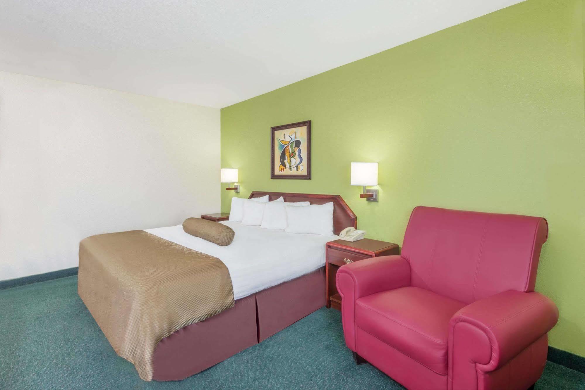 Super 8 By Wyndham Somerset Extérieur photo