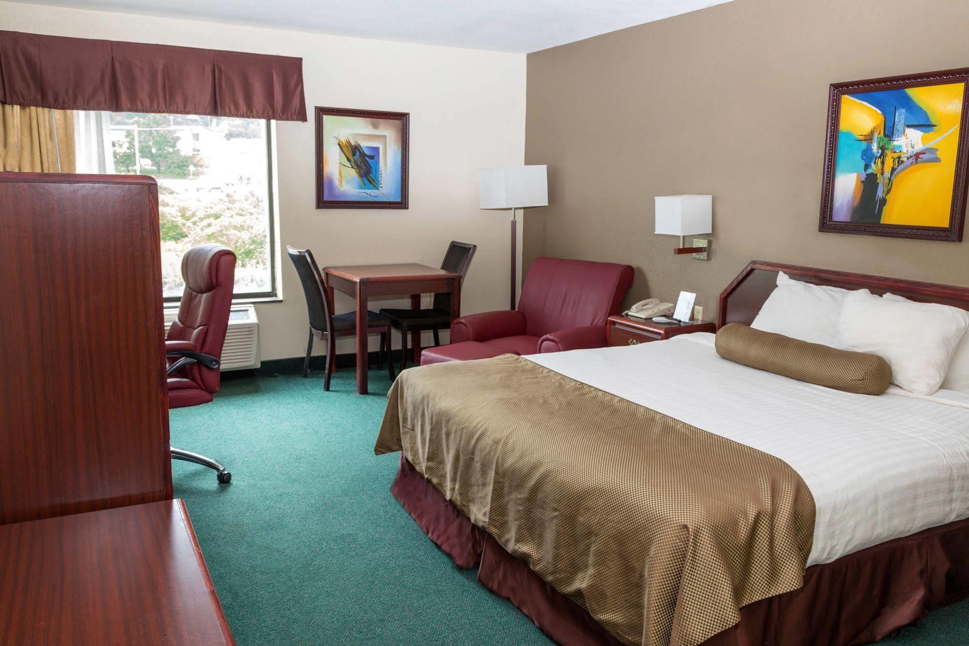 Super 8 By Wyndham Somerset Extérieur photo